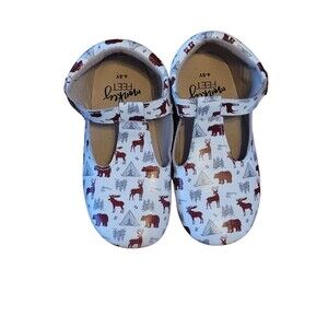 Monkey Feet Boutique Girls Shoes 4/5 Christmas Outdoor Deer Buffalo Plaid Bear